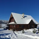 Holiday home Komfortowy Dom Z Bali Kolo Zielenca Z Widokiem Na Gory