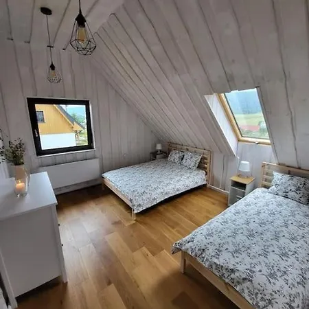 Komfortowy Dom Z Bali Kolo Zielenca Z Widokiem Na Gory Hébergement de vacances