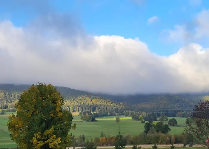 Nyaraló Komfortowy Dom Z Bali Kolo Zielenca Z Widokiem Na Gory Lasowka