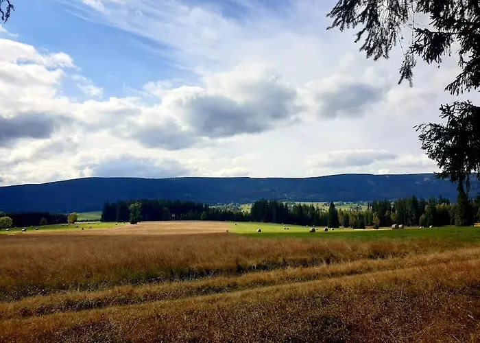 Nyaraló Komfortowy Dom Z Bali Kolo Zielenca Z Widokiem Na Gory Lasowka